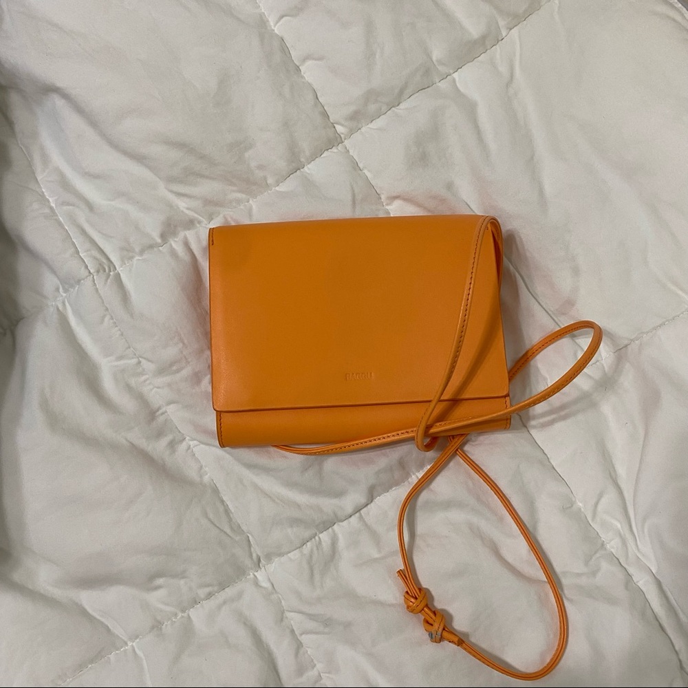 Baggu leather compact